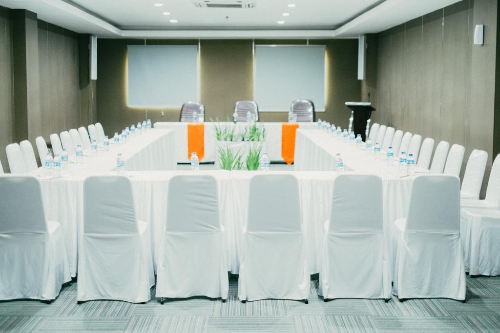Alpha Hotel Pekanbaru Extérieur photo