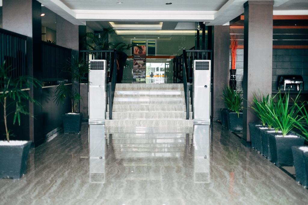 Alpha Hotel Pekanbaru Extérieur photo