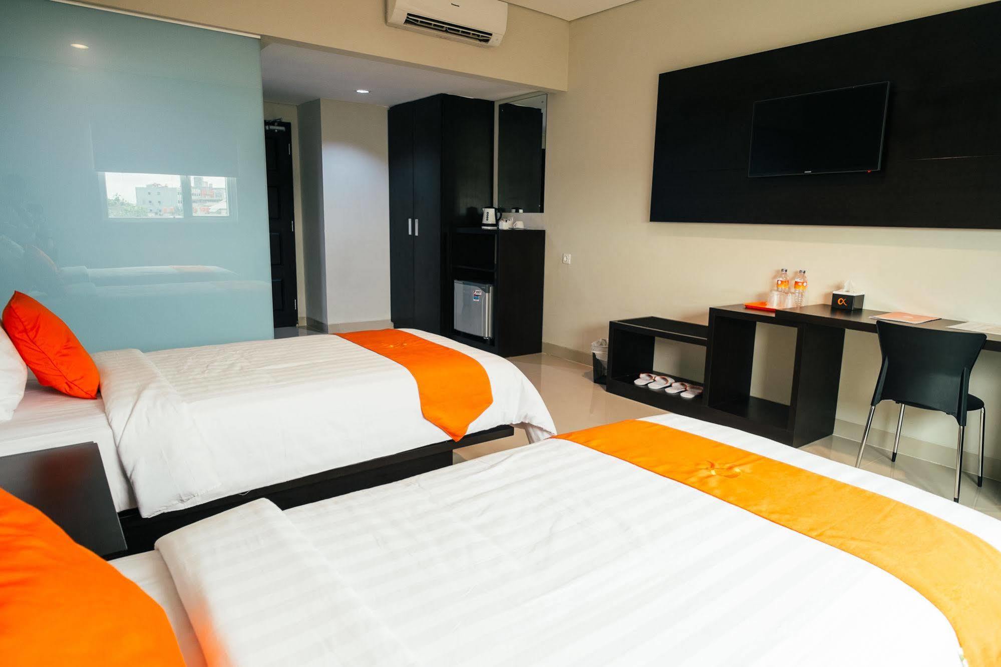 Alpha Hotel Pekanbaru Extérieur photo