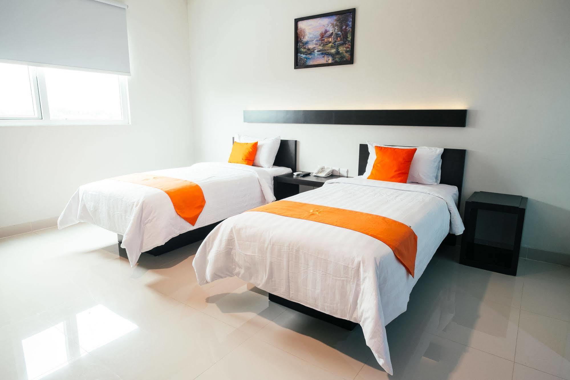Alpha Hotel Pekanbaru Extérieur photo